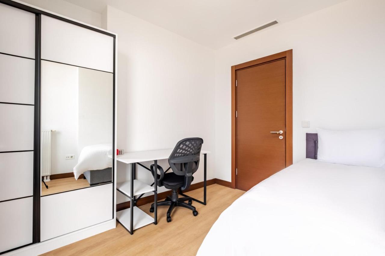 Charming Flat With City View In Atasehir Истанбул Екстериор снимка