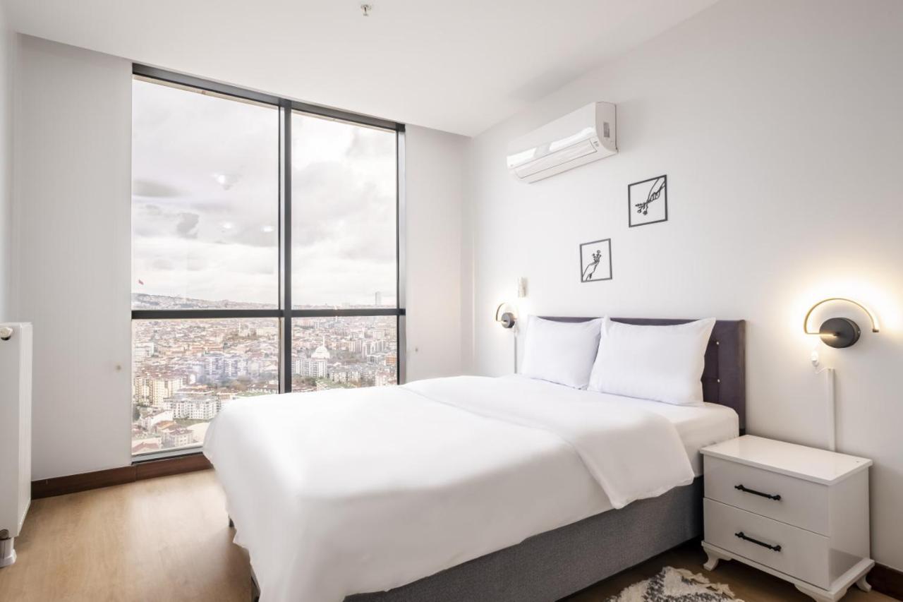 Charming Flat With City View In Atasehir Истанбул Екстериор снимка