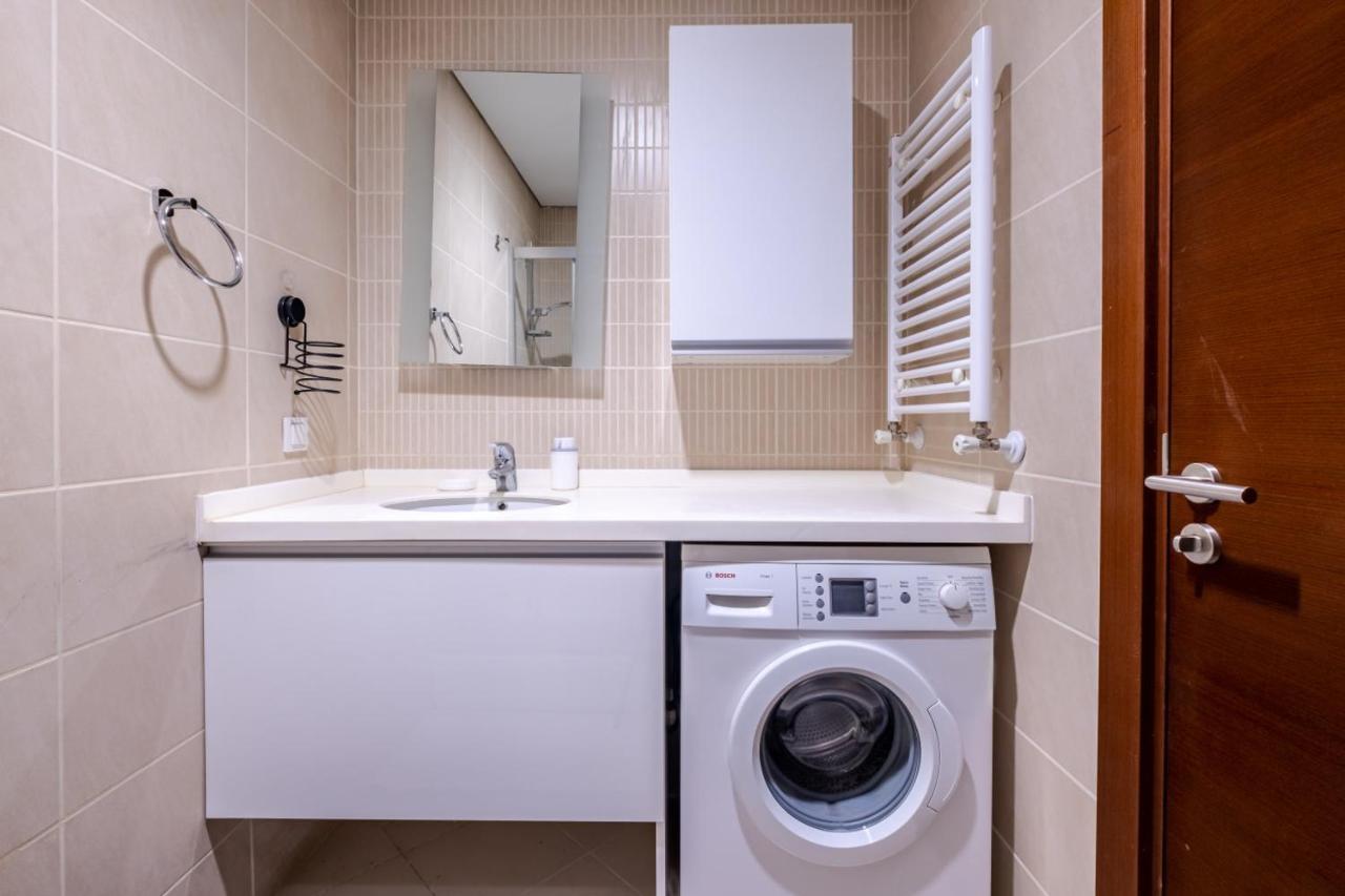 Charming Flat With City View In Atasehir Истанбул Екстериор снимка
