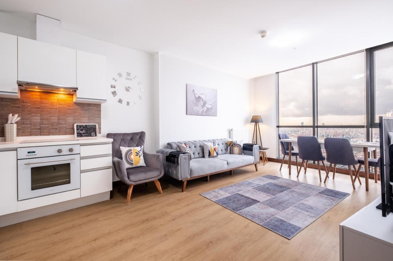 Charming Flat With City View In Atasehir Истанбул Екстериор снимка